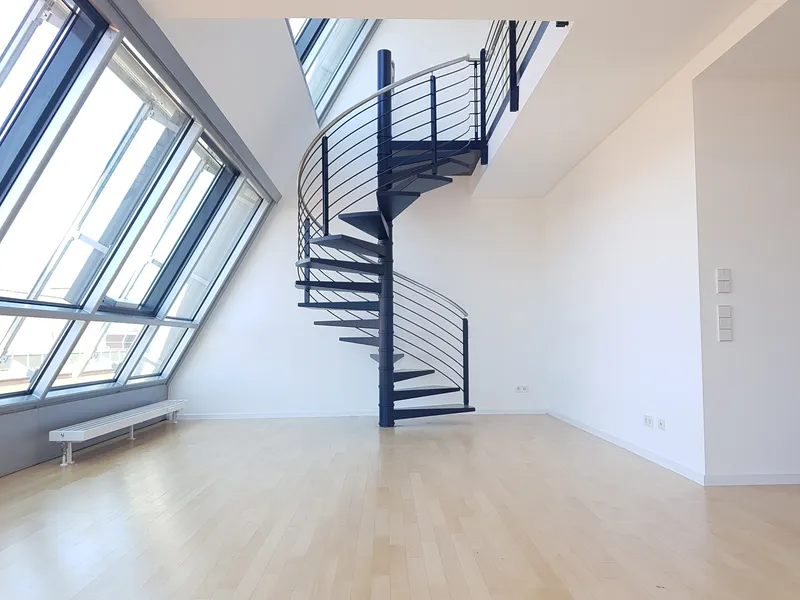 Traumhafter Ausblick! 2 Zi.-Maisonettewohnung mit großzügiger Terrasse am Potsdamer Platz! — photo 1